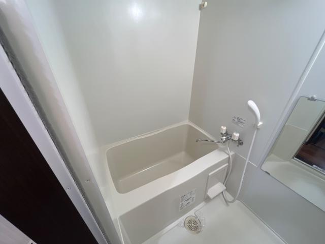 レフュージ川沿 部屋画像