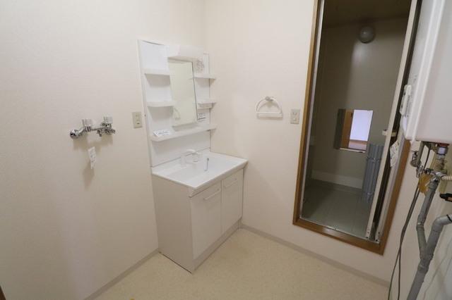 ハウスプリムヴェール（202） 収納