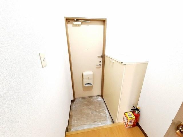 クレストール高柳（104） 玄関