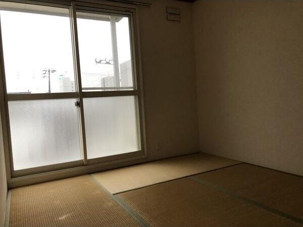 シームリーハイツ 室内