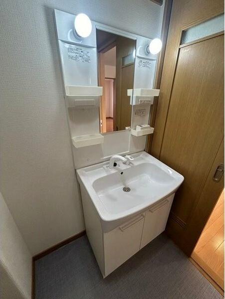 リラコート 洗面