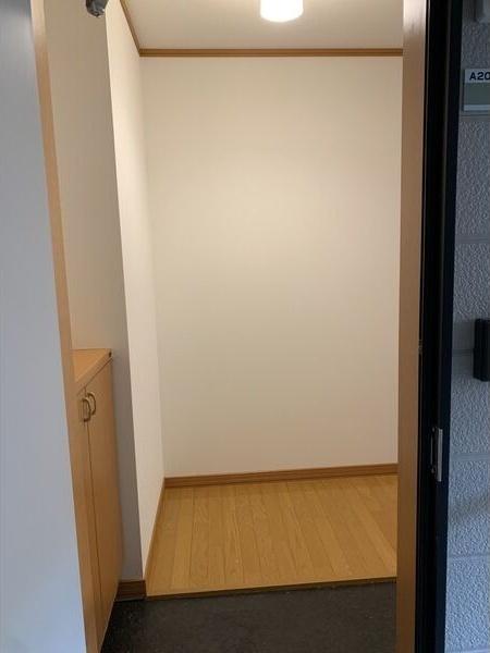 イーストディア 玄関