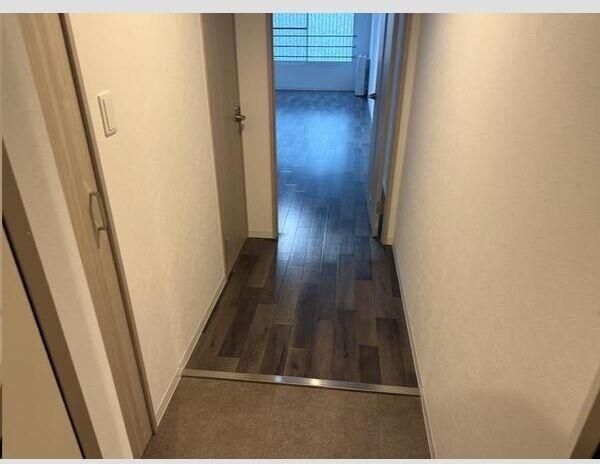 BRIGHTON COURT N20 玄関