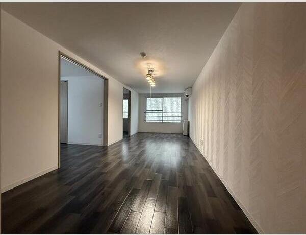 BRIGHTON COURT N20 リビング