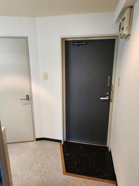 ビバリーヒルズ 玄関