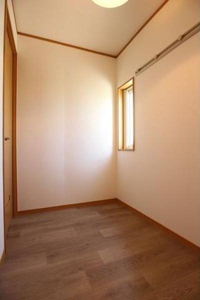 本通17丁目北　テラスハウス 収納