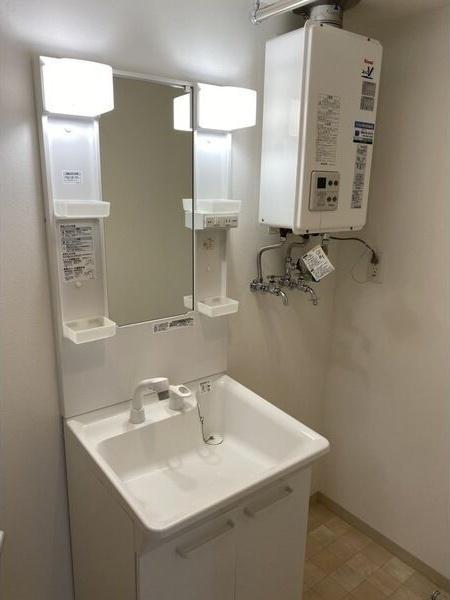 GLASS MARE西町(グラスマーレニシマチ) 洗面