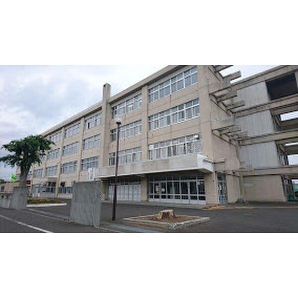 札幌市立北園小学校：727m