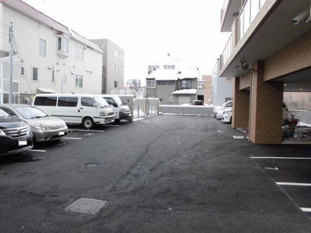 アコード２３（803） 駐車場
