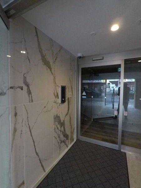 札幌市中央区南六条西マンション エントランス