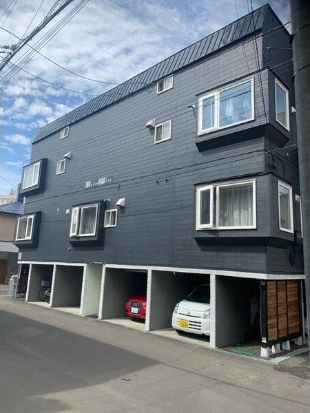 シャトーメロン 駐車場