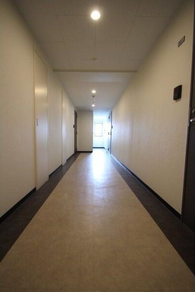 MODENA近代美術館 ロビー
