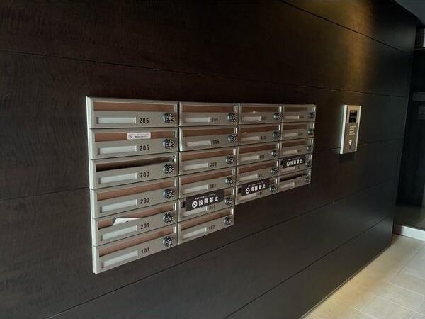 リュクス円山公園 ロビー