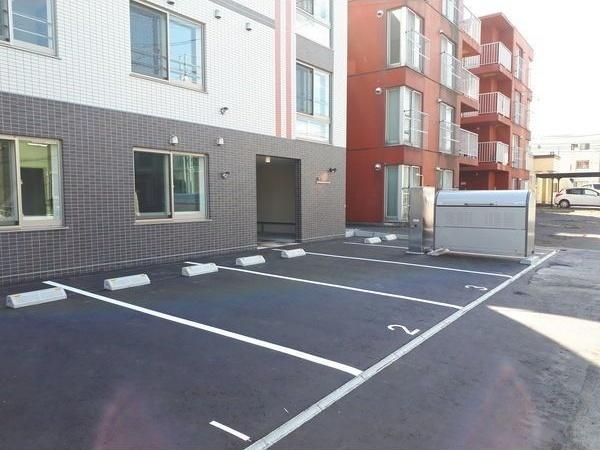 ITK栄通 駐車場