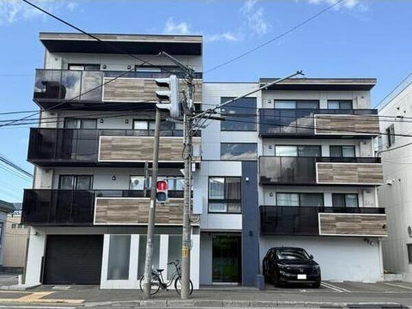 ピオネロ山鼻 外観