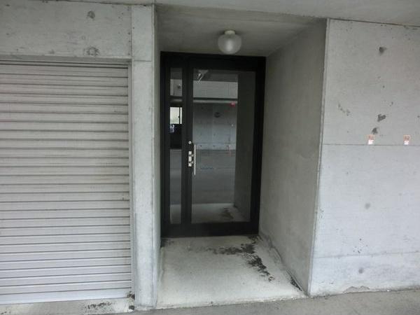 MORE HOUSE エントランス