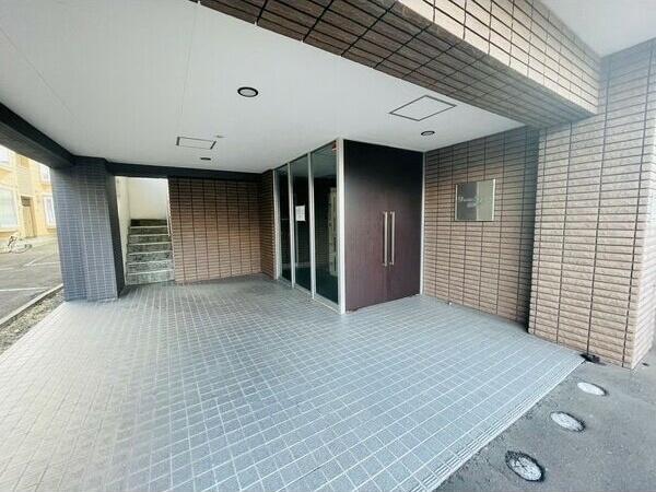 フランセジュール北20条 エントランス