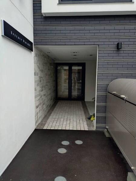 Terrace Warabi エントランス