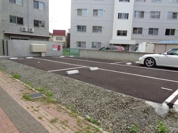 Lu Pionia(ル　ピオニア) 駐車場