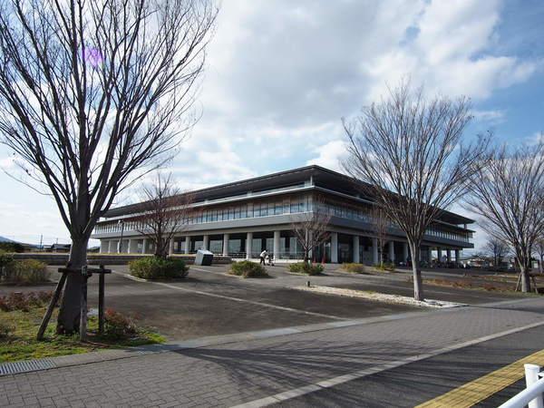 奈良県立図書情報館：1494m
