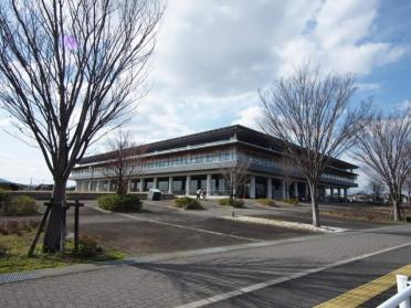 奈良県立大学附属図書館：1456m