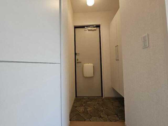 リビングタウンくにみ　Ａ棟（102） 玄関