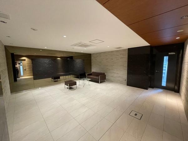 エスリード生駒本町ヒルズ ロビー
