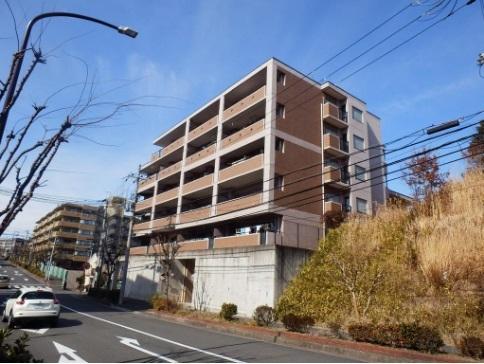 ネオハイツ学園前南 外観