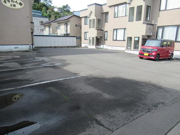 すずらん館１号（102） 駐車場