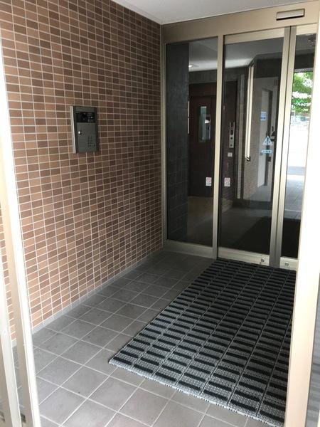 アーバンヴェール参号館（202） エントランス