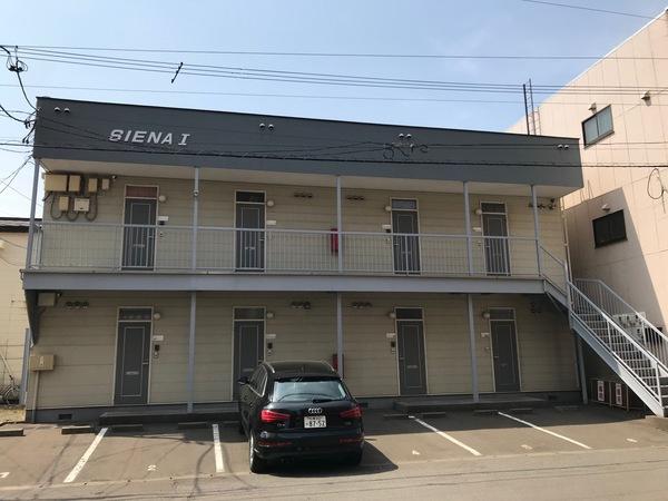 メゾンシエナⅠ（103） 駐車場