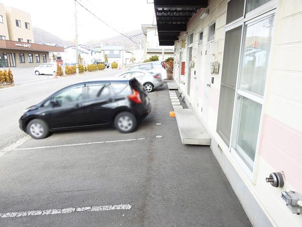 Mハイツ若草2（202） 駐車場