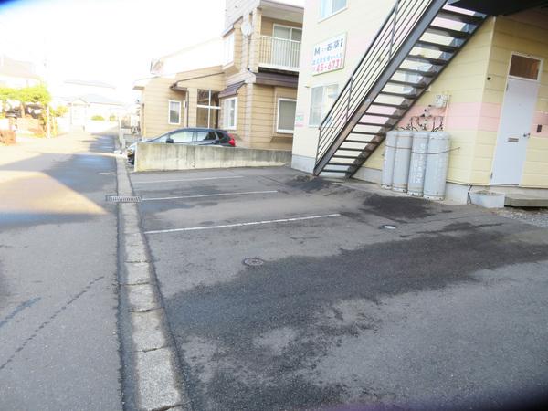 Ｍハイツ若草１（103） 駐車場
