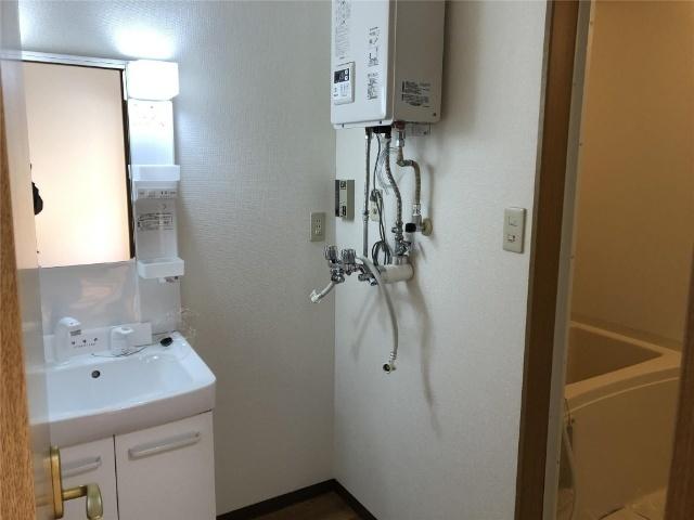 クレストコート母恋（202） 洗面