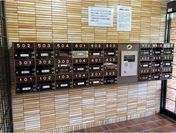 札幌市中央区北三条西マンション エントランス