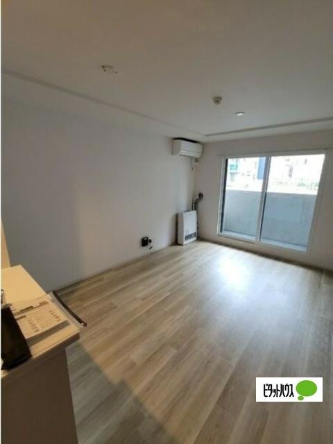 札幌市中央区北六条西マンション リビング