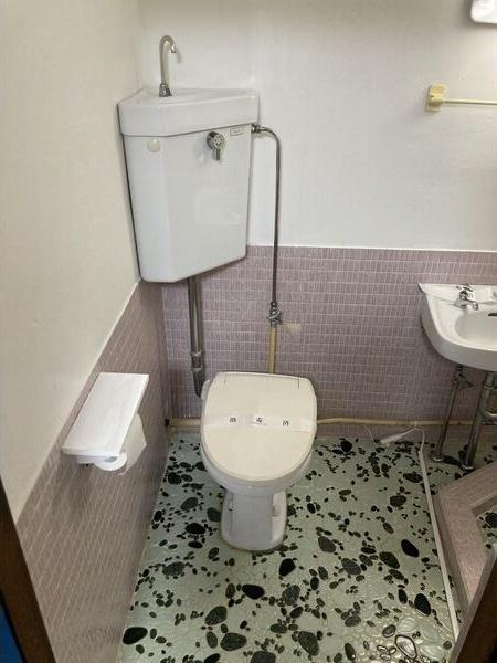 札幌市中央区南三条西アパート トイレ