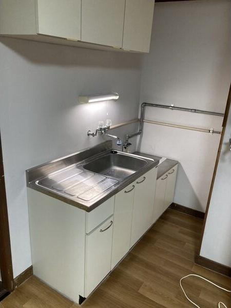 札幌市中央区南三条西アパート キッチン