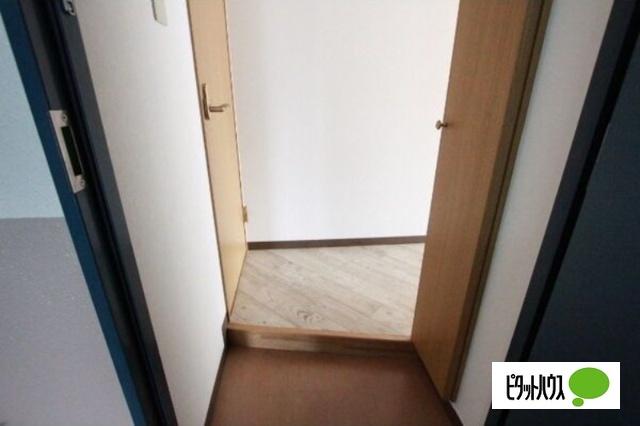 オルセー宮の森（402） 玄関
