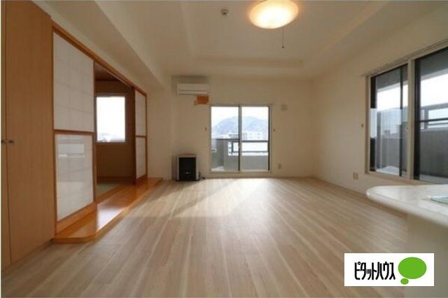 ドエル円山（901） リビング