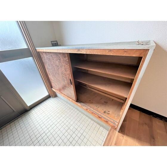 登別本町1丁目16-5戸建 玄関