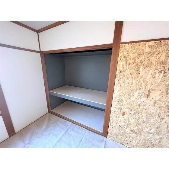 登別本町1丁目16-5戸建 収納