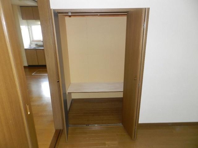ライズィングサン（202） 収納