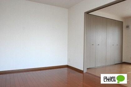 デュ　アンジュ北円山（706） リビング