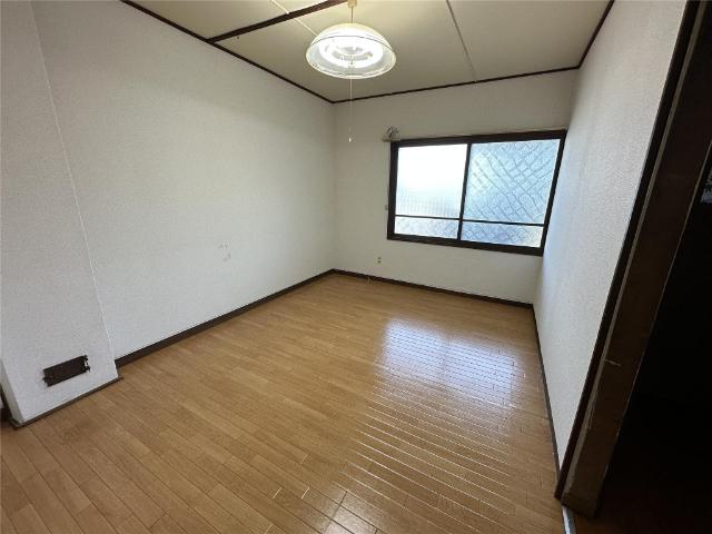 みゆき町1丁目18-6（1F-L） リビング