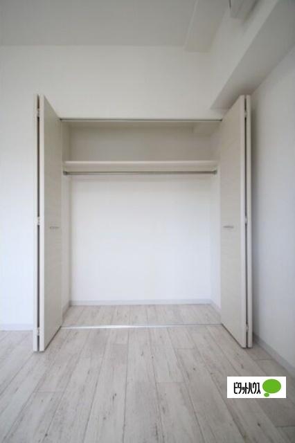 MODENA近代美術館（905） 収納