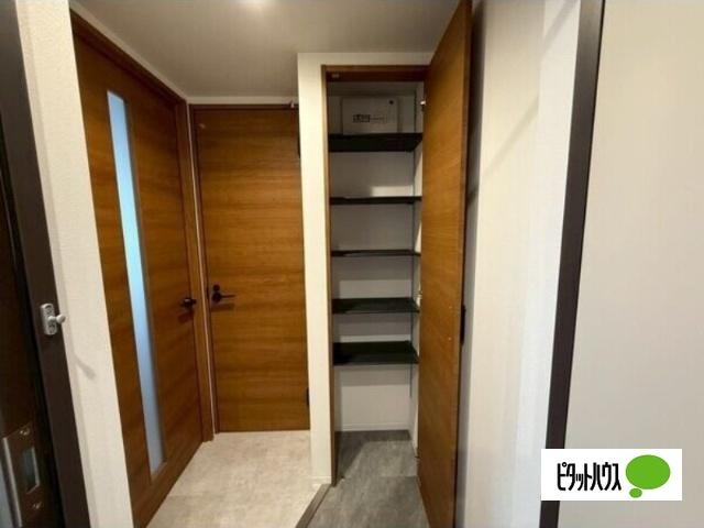 Ｆｌａｎｄｒｅ桑園(フランドール桑園)（305） 玄関