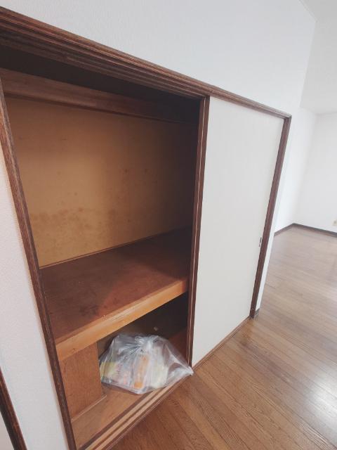 カントリーハイツ（11） 収納