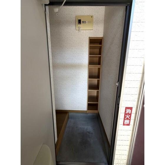 Ｍハイツ東町２（103） 玄関