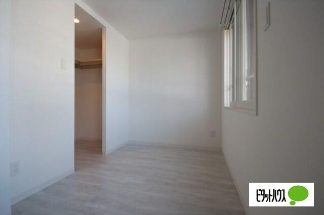 ＬＵＸ　ＦＯＲＴ　　Ⅲ　(ラグ　フォート３)（305） その他部屋・スペース